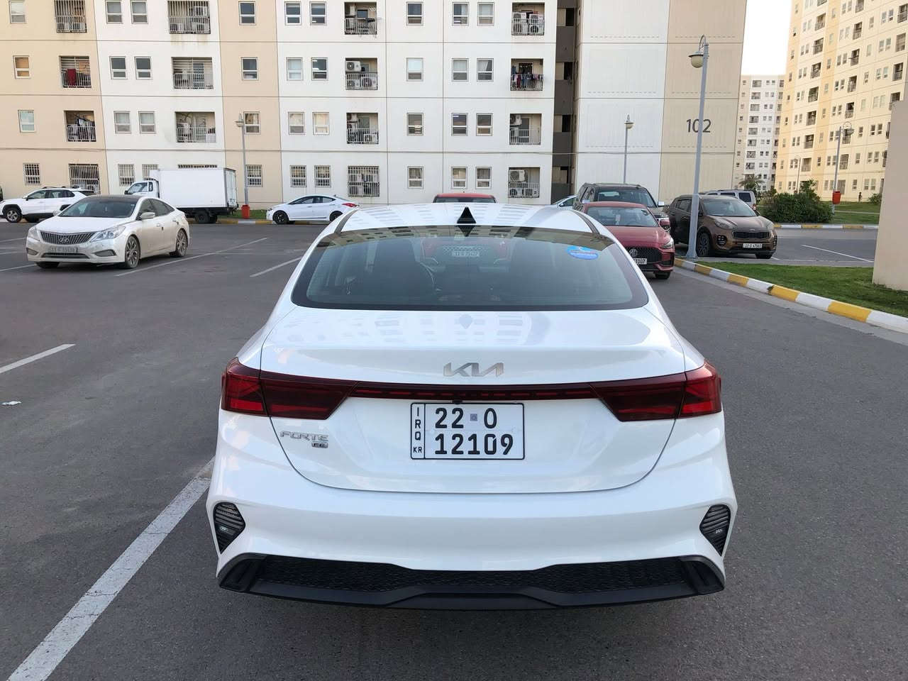 السلام عليكم 
كيا فورتي للبيع فقط بدون مراوس 
موديل 23 
ماشيه 35 الف ميل 
بأسمي تحويل فقط 
رقم اربيل 
محرك 2000 دوش 
موصفات اعتياديه  
حادثه موضح بلمنشور 
نظافه 100% 
مكان السياره بغداد الكرخ
السعر 159وبيه مجال بسيط 
*********** واتساب
***********
