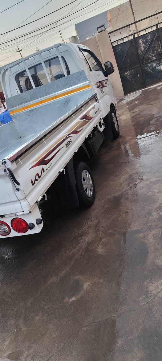 كيا حمل للبيع موديل 2020 رقم بغداد كفاله عامه شرط تحويل رقم انجليزي موصل جانب الايسر *********** 🌹***********
