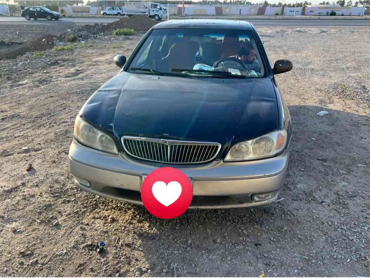 سلام عليكم سياره مكزمه موديل 2000 للبيع صدر تخم تاير كير مكينه كله جديد تبريد ويه السويج ثلج سياره بيها ملاحضات بسيطه  رقم بغداد دولي بسمي اي استفسار هذا رقمي ***********
