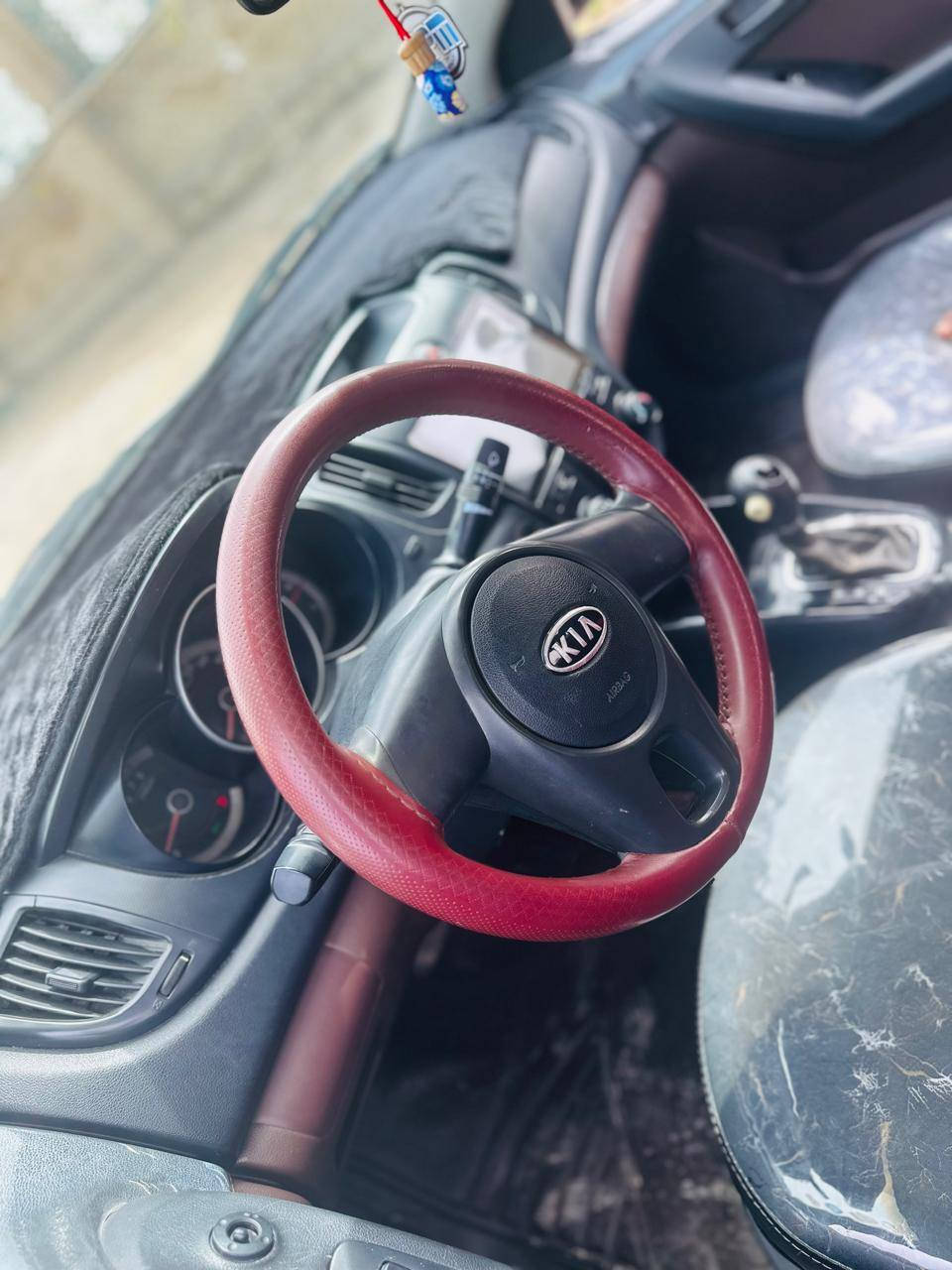 السلام عليكم سيراتو2012 رقم أربيل سياره جهازه من كلشي حداديه وتبريد كير محرك سياره بيها قطعه وحده فقط بدون دواخل وسونار موجود حت سنويتها مساقطه بعدهي تريد مداور تريد وكاله السعر 88 العنوان النجف رقم الهاتف ***********
