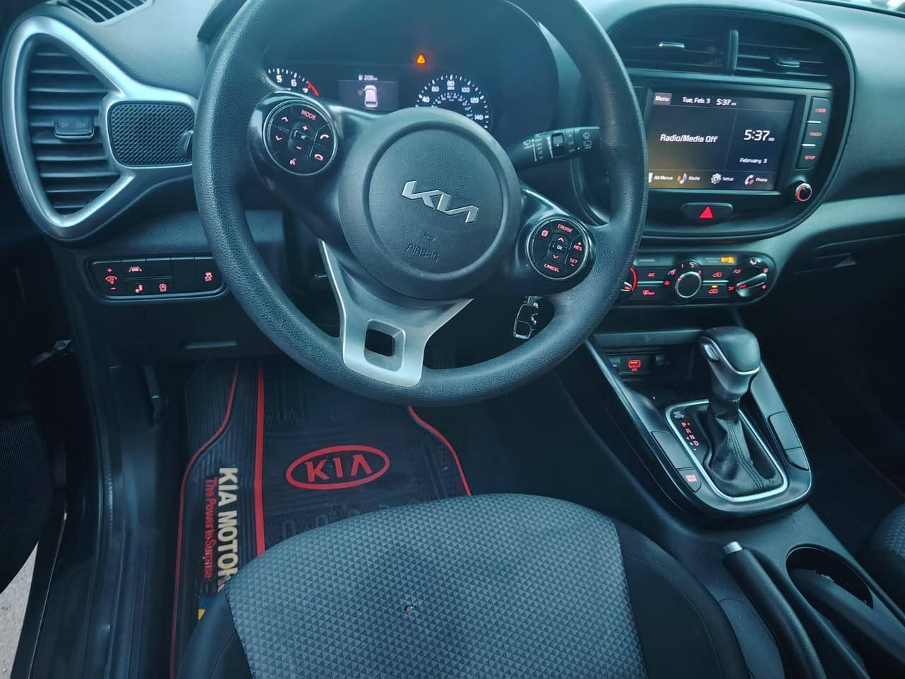 كيا صول صول للبيع موديل ٢٠٢٢ وارد امريكي حادثها بسيط موضح بالصور بيها صبغ فقط حادثها ٣ قطع صبغ بدون دواخل محرك ٢٠٠٠ دوش نص فول سياره جاهزه للاخير رقم اربيل انكليزي بسمي تريد تحويل تريد وكاله السعر ١١٩ ورقه مكاني بغداد البلديات ***********
