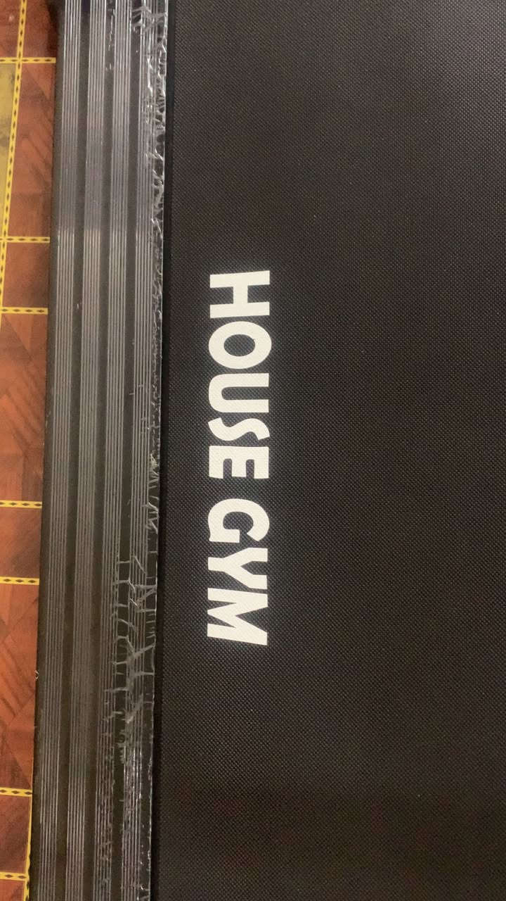 السلام عليكم جهاز جري HOUSE GYM للبيع استخدام جهاز جدا قليل السعر 300 بي مجال العنوان بغداد استفسار على الرقم ***********
