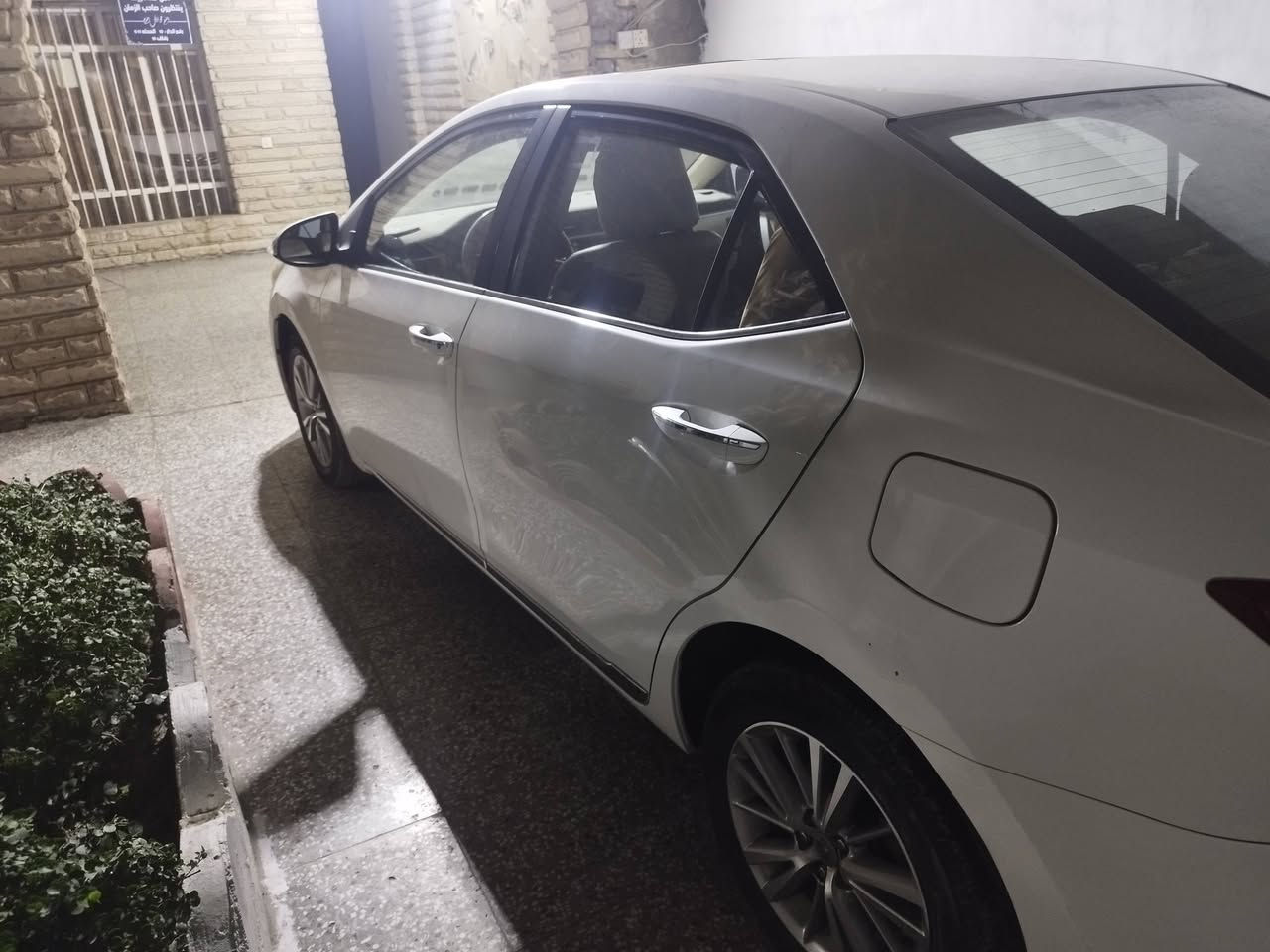 كورلا ٢٠١٥ خليجي فول مواصفات ماشيه ١٦٠ الف كيلو متر باسمي ***********
