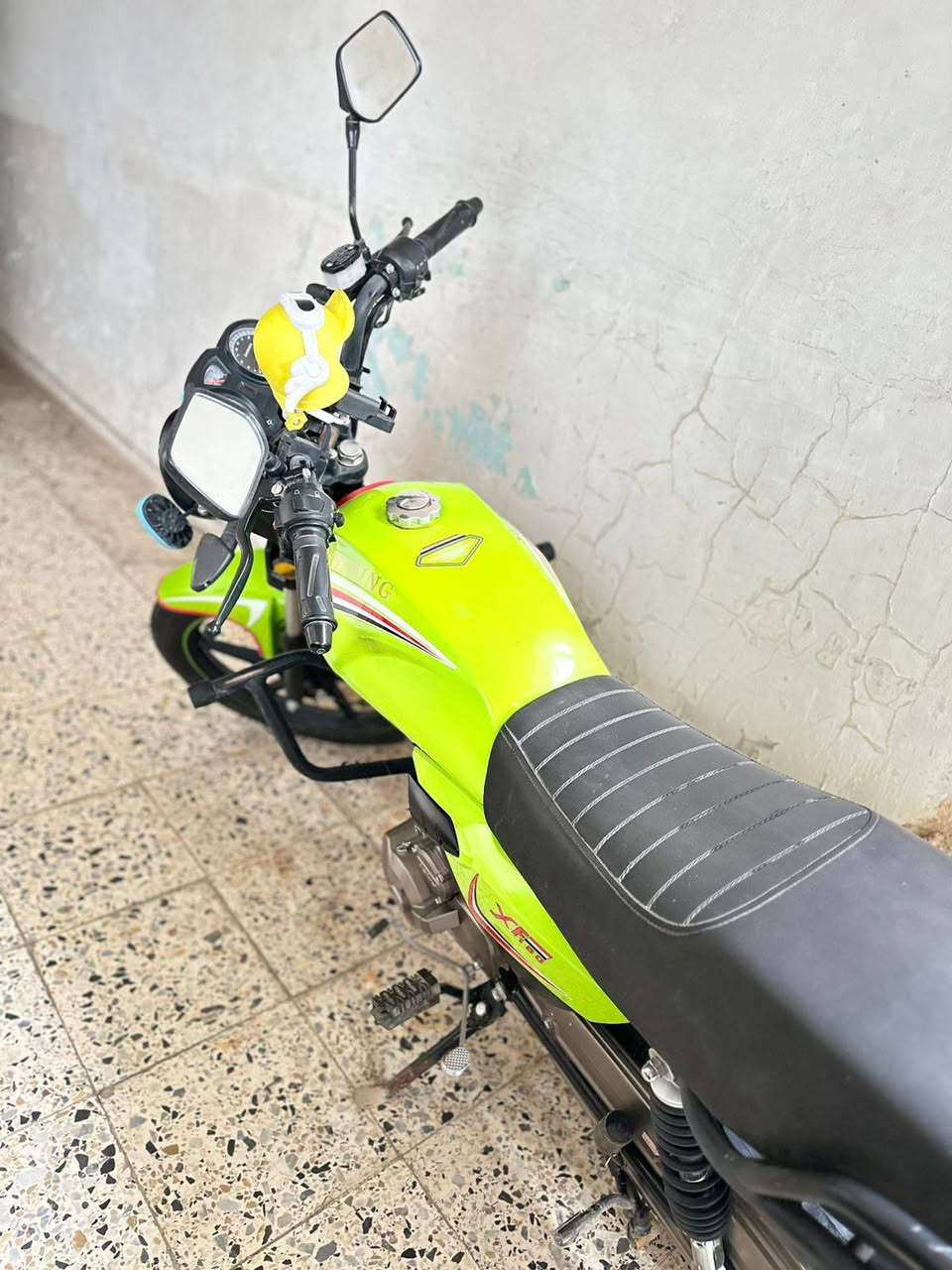 السلام عليكم للبيع
دراجه شايلنك مرقم كامل لوحتين إنكليزي تحويل ثاني يوم 

موديل 2023🚨
لون اخضر
دراجه خير من الله مكفلوله من كلشي مكينه خير من الله 
الدراجه احله من الصوره تجي وتشوفها بعينك 🧿🧿
رحمه لوالديكم إلي مو شراي لا يتعبني ولا يكسر بحلال العالم 
مكاني صلاح الدين /تكريت الاستفسار الاتصال عل رقم ***********
