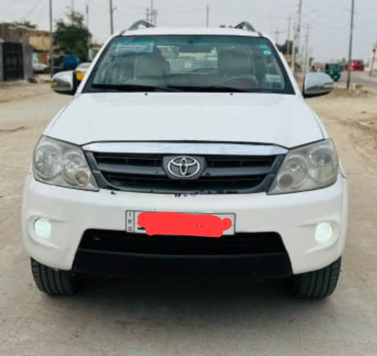 فور جنر مديل٢٠٠٦ 
مكينة ٦سلندر مجفته كله جديد 
كير شرط
تايرات نضاف
تدفئة تبريد شغال 
حدادية من الدعامية للدعامية جديد
كهربائيات شغالة
حادثه بنيد وچملق 
بيه مكانات صبغ ابيع حزام
رقم بصرة انكليزي لسنة ٢٠٣٠
السعر 100 ورقة وبيه مجال بسيط
العنوان بصره
***********
***********
