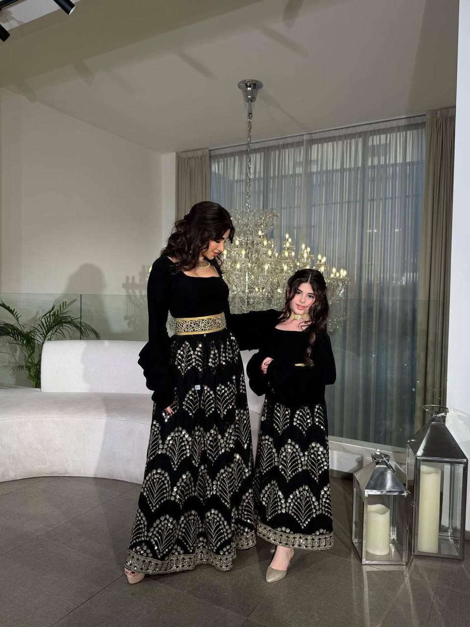 الازياء هي شيء مؤثر في عالم الموضة،♥️
تتميز بأسلوبها الفريد والجريء.
(عليه توكلت وعليه يتوكل المتوكلون

🌸فستان دابل  ايطالي كولتي عالي🌸
قياسات الاطفال 6-7-8-9-10-11-12
القياسات- 38 40 _42-44-46-48
للاحجز خاص


**إذا كنت صاحب هذا الإعلان وتريد حذفه لأي سبب، رجاءا أرسل رسالة إلى الدعم الفني**