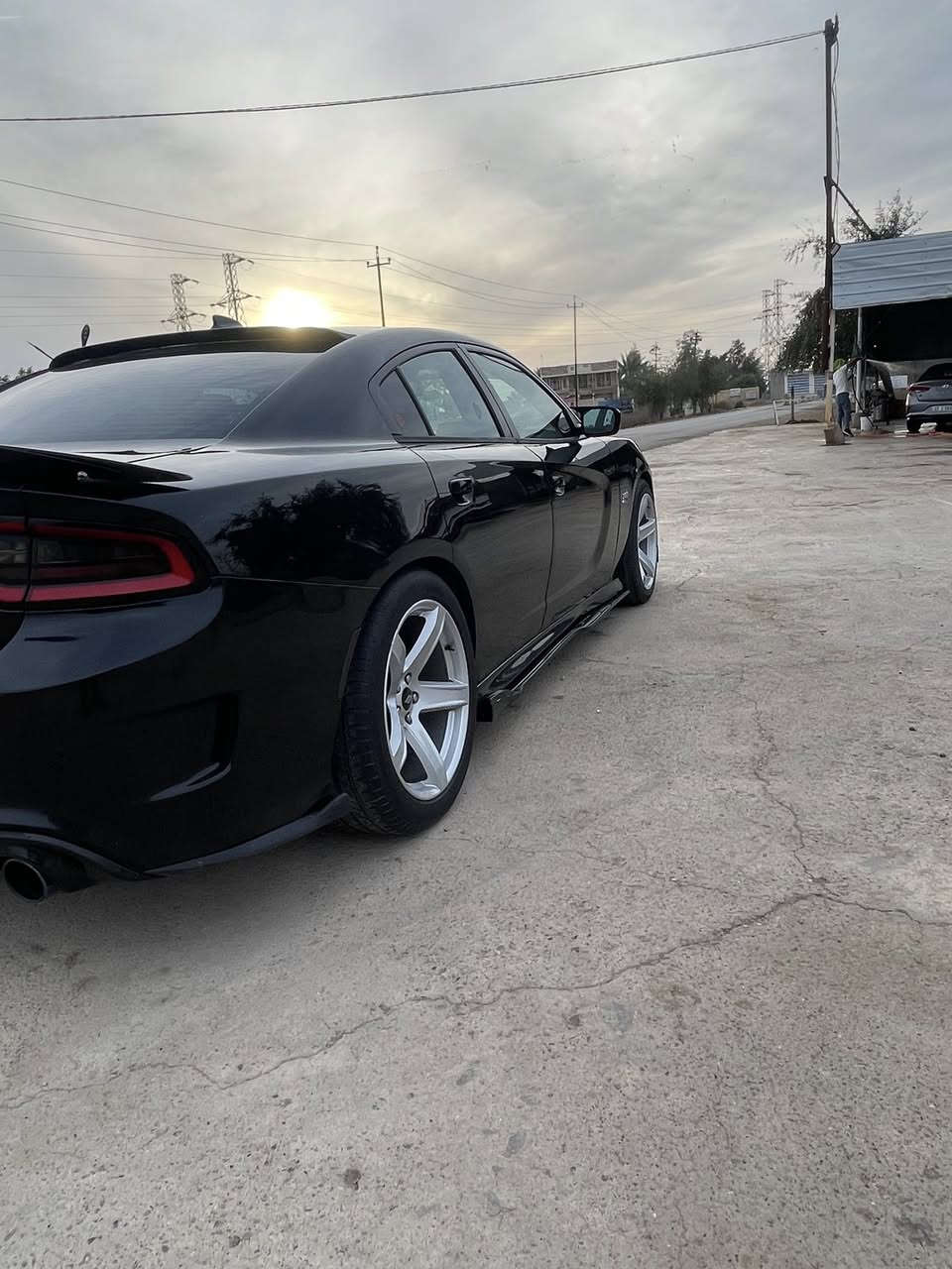 سلام عليكم جارجر موديل 2015 ار تي 
حادث باب الصدر صبغ فقط صبغ وبارد بل جاملغ الخلفي صوب السايق 
محرك قبل 5اشهر شديته 
فلتر ودهن كير قبل شهر بدلته حاديه قبل شهر  خلفي وامامي

 السياره فول عده الفتحه كشنات تبريد تدفئه حساس خلفيه رقم اربيل تحويل
السعر 180
  ***********
