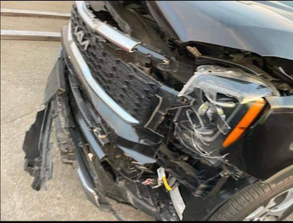 السلام عليكم 
عندي كيا تلورايد 2022 لون اسود السياره جديده بمعنى الكلمه رقم بغداد بااسمي تحويل مباشر ماشيه 45 الف ميل  حقيقي 
السياره حادثها فقط دعاميه و ربع البنيد وبدلته وطاك بيها ايرباك الدركه وراجع سستم بلادي بدون دواخل بدون لغد بدون شاصي كله شرط والباقي كله كفاله عامه كير مكينه كفاله محرك 6 سلندر
بصمه تشغيل عن بعد
كشنات جلد تدفئه و شحن كهرباء
رادار  وتوقف ذاتي
سايد بريك دكمه
حساسات
شاشه كار بلي
اوتو هولد
وباقي المواصفات معروفه

السعر 265$ بيع او مراوس 
للاتصال ***********
الصور موجوده كدامك وبيك خير وتدلل او مراوس بفئه اعلى 2024
