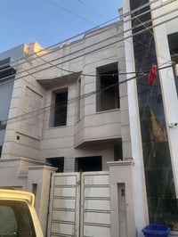 دار للبيع في العامريه مربع نواب ضباط مساحة الدار100 م طابقين يتكون من ...