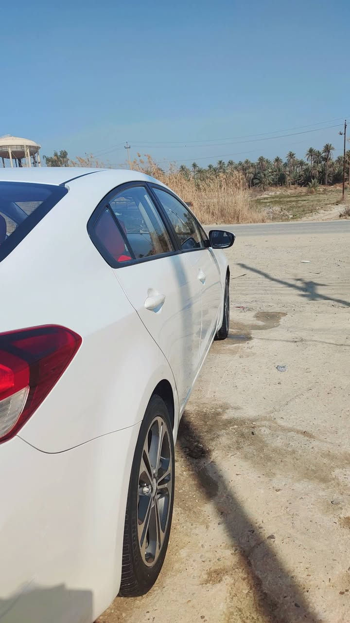 مكلف بالنشر للبيع كيا سيراتو موديل 2017 رقم أربيل سنوية ساقطة مكفولة من ضربة صبغ تبديل بيها بارد بسيط جداً السعر 133 وبيها مجال للأستفسار أكثر اتصل على الرقم *********** أو مراسلة محمد الفحام
