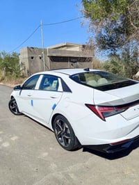 للبيع النترا 2023 خليجي مكفوله رقم بغداد فول مواصفات 1/1،گير At, بصمه،...