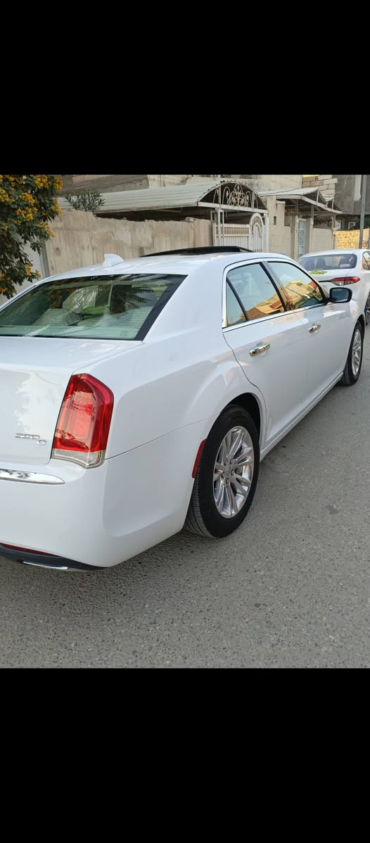 السلام عليكم
كرايسلر اوباما 23/15 بأسمي سياره كفاله عامه مال بيت ممشتغله تقرير تعمل وتسير ماشيه 80الف ميل حقيقي مكينه كير حد اديه تبريد تاير باتري دواخل عسلي كله لوك الف متصرف عليها بالعافيه للياخذه سياره احله من الصور 
فول السياره مواصفات c معروفه 
1فتحه سقف 
2تبريد تدفئة كشنات
3كشن ميموري خزن ثلاث وضعيات
4برده خلفيه بلاد
5مري قلابه 
 6 ويل كب مكسيكي اصلي مالتها وضع شركه
السعر 215 مو سعرها او صايره عليه اكثر بس محتاج فلوس 
بالعافيه عالياخذه 
***********
