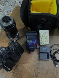 نيكون 7000 • عدسة 70/300 • فلاش خارجي
