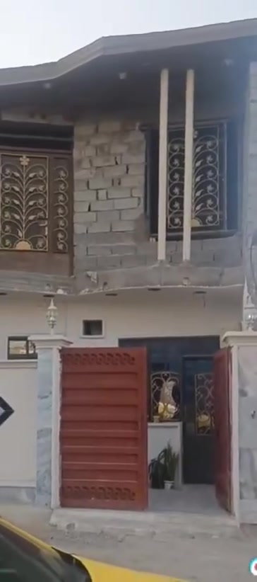 دار للبيع مساحه 100 متر موقع مميز مكون من طابقين بناء حديث الاستفسار ع الرقم ***********

