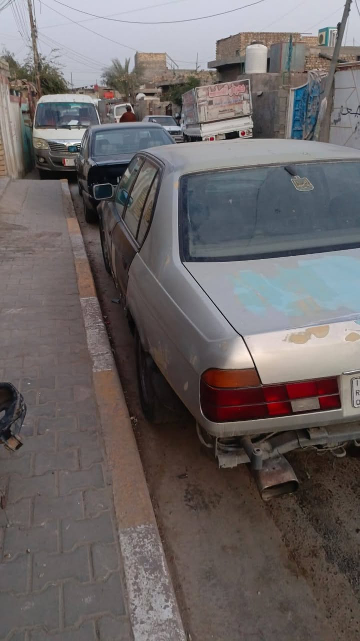 السلام عليكم ورحمه الله من رخصه الادمن سياره بي ام دبليو موديل 93 730 السياره جاهزه لصبغ رقم بغداد نكليزي ***********اني مكلف بل نشر
