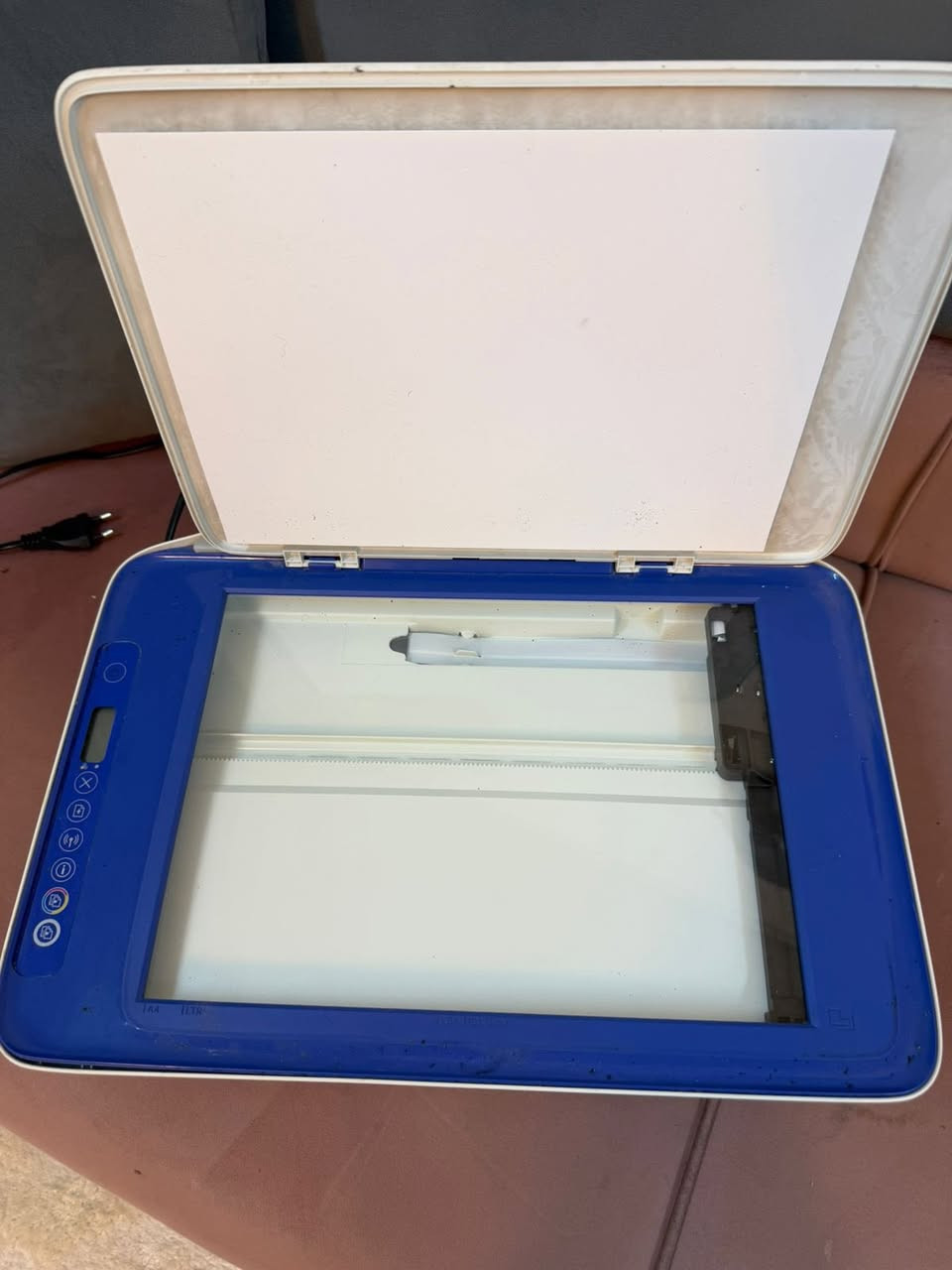 طابعة hp استنساخ عادي ملون وسكنر
وبيها واي فاي و عالحاسبة  تحتاج كاترج قيم واخذ /عنواني بغداد /المشتل ويتوفر توصيل داخل بغداد فقط ***********
