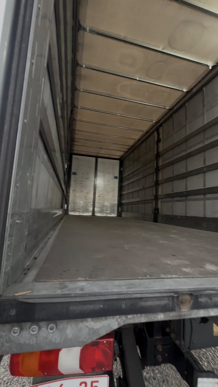 سلام عليكم اتيكو 2019 ماشيه 500 طول 7وربع ارتفاع 285 فول موصفات شاشه جبيره وريموانت وصوبه جوبلس امامي خلفي
سياره كامله ع اخره حبايه 

‭0770 437 6448‬
