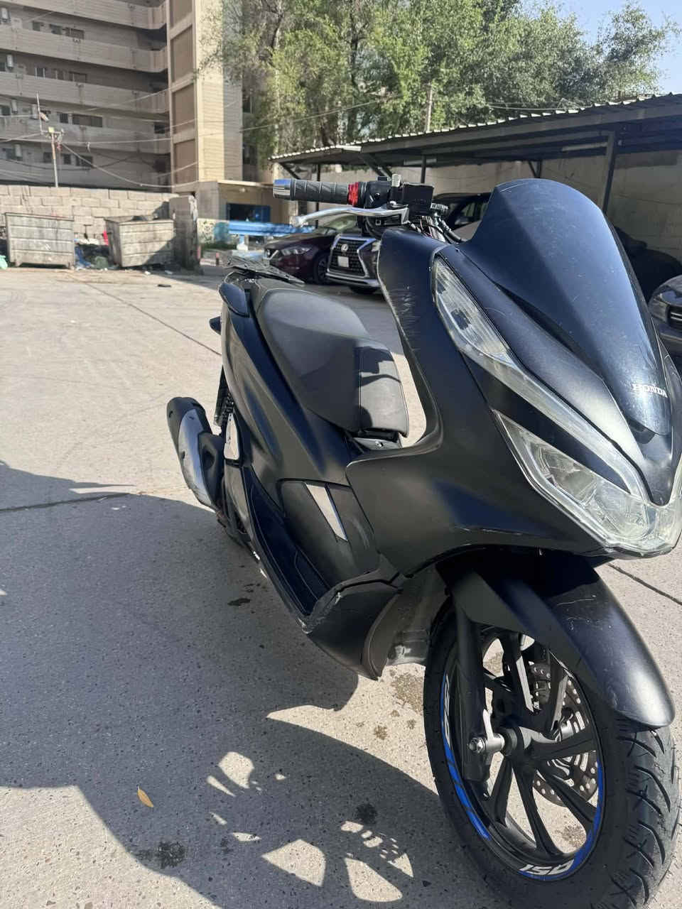 السلام عليكم Pcx جيل ثالث   لبيع المكان بغداد شارع حيفا
***********
