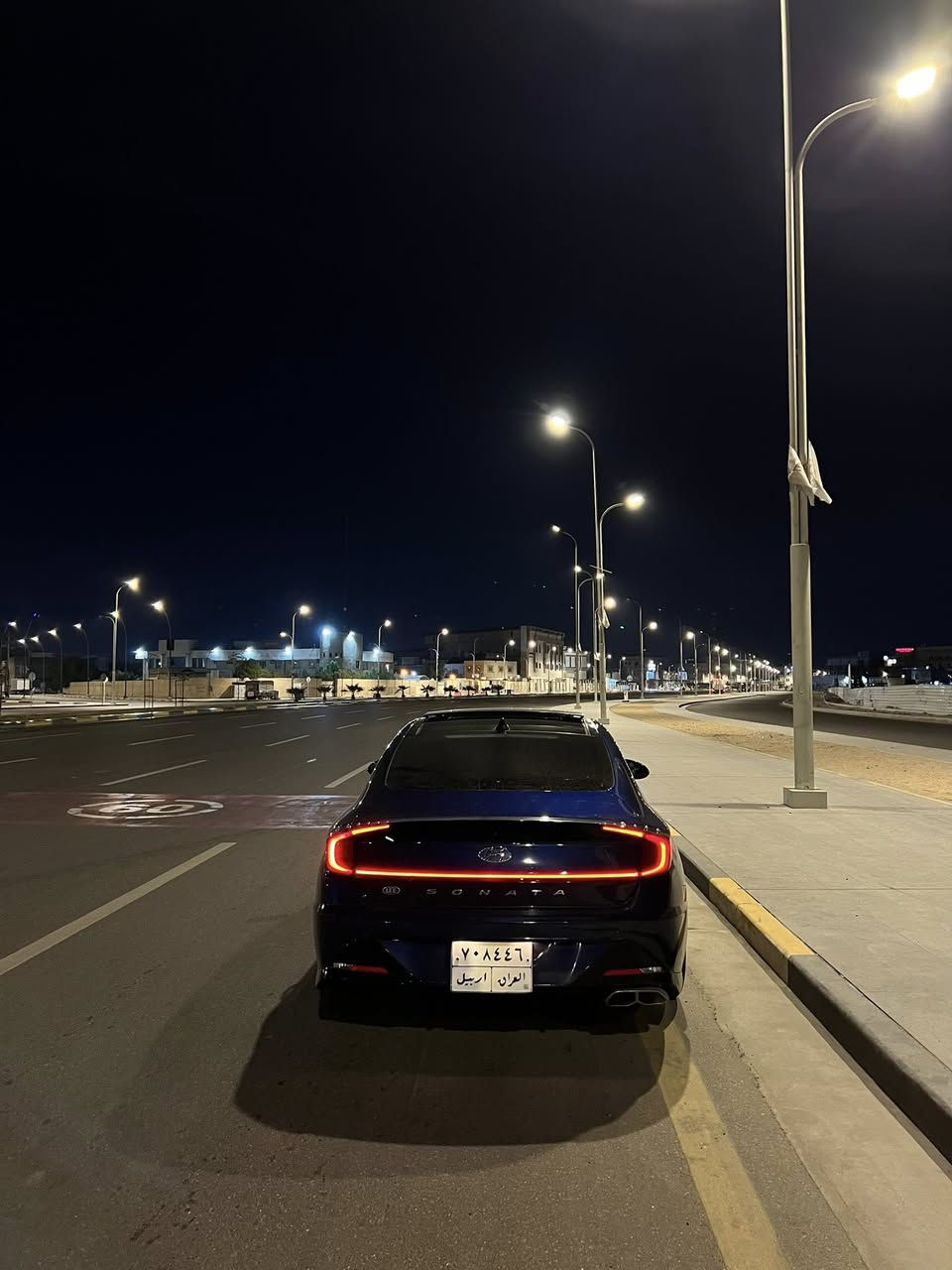 سوناتا ٢٠٢٠
حادث خلفي جاملغ وباب خلفي
 بدون ايرباك بدون شواصي
فول بانوراما سستم boss عينه دجتل
نقاط عميه شحن لاسلكلي تدفئة كشنات وستيرن رادارات قيادة ذاتيه اوتو هولد مكينة٢.٥ مو تيربو 
شماليه باسم شركة سنويه لل٢٠٢٧
ماشيه ٦٩ ميل
بيها تكحيل بلبنيد ومغلفه نانو البنيد 
السعر ١٥٥ قفل بيع مستعجل 
***********
