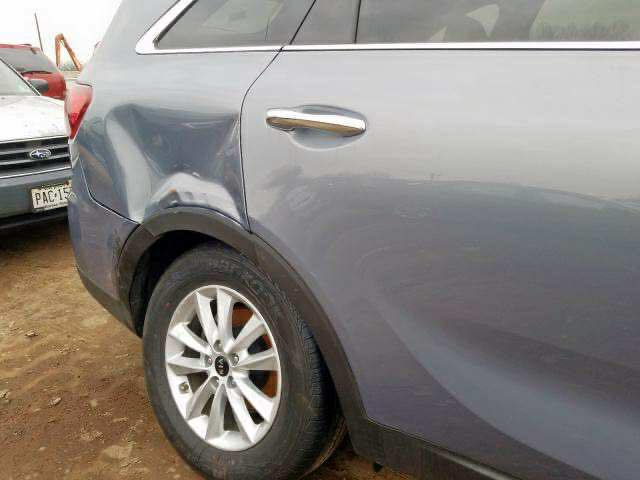 للبيع سيارة
📌  سورنتو / الموديل:2020
📌 المحرك:6 سلندر 
📌 الكير: أوتوماتيك 
📌 الممشى: 67 الف mi

السيارة نظيفة كلش، الموصفات شاشه مقاعد مخمل ،فقط رصعات بالبنيد والقماره خفيفات ، والضرر من امريكا فقط الجاملغ الخلفي ومعدل بارد ،استخدام شخصي.

💰 السعر: 32 مليون وقابل للتفاوض
📍 الموقع:بغداد 
📞 الاتصال / واتساب: ***********
