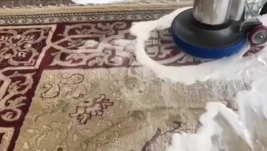 الآن.. خدمة الغسل الملكي صارت بين إيديك! لا تشيل هم النقل ولا تشيل هم الجودة، لأننا وفرنا لك كل شي بمكان واحد:

1️⃣ دقة بالعمل: غسل احترافي يضمن سلامة الأقمشة والألوان.
2️⃣ خدمة النقل: إحنا اللي نجيك، ناخذ حاجتك من باب البيت ونرجعها إلك بمكانها.
3️⃣ اللمسة الأخيرة: تغليف VIP مجاني لكل قطعة، هدية من عنا لكل زبائننا الكرام.
لا تتردد.. حاجتك بأمانة أيادي محترفة.
أحجز دورك الآن وتمتع بنظافة مالها مثيل!

📲 راسلنا على الخاص أو اتصل بنا: [***********]
