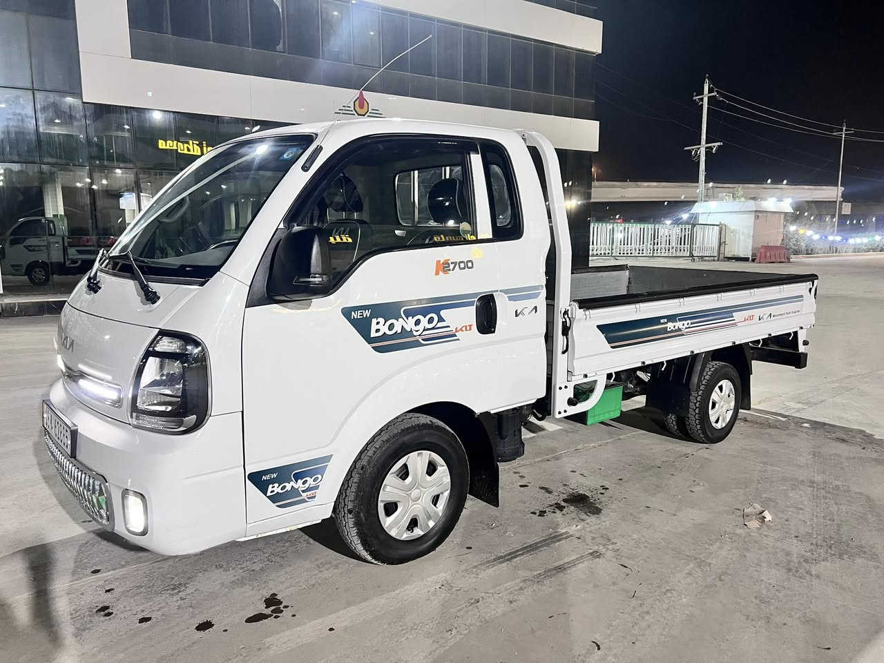 السلام عليكم 
كيا حمل للبيع موديل 2022رقم بابل دولي جديد تحويل ثاني يوم سيارة جديدة مكفوله كفاله عامه 
***********
