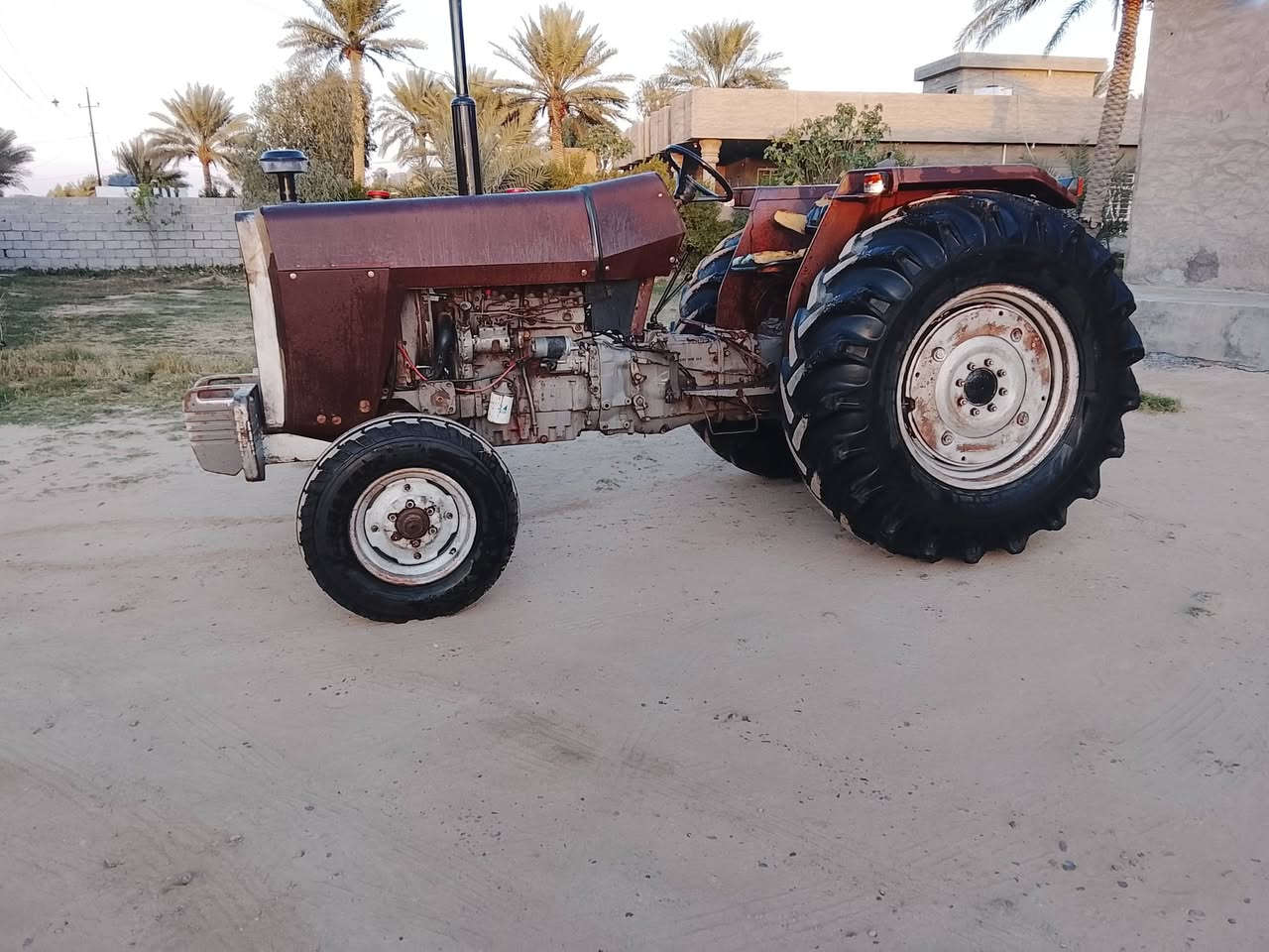 سلام عليكم مكينه فوركسن حجم 290 موديل 81 مكفولة كفاله عامه على وضع شركه برغي ما مفتوح بيها محرك كير اكسن هودرليك كله شرط تخم تاير أمامي خلفي كهربائيات كلها شقاله باور دنفص أبو نجمه جاهزة مجهزه مال جناي هاذا رقم هاتف وشراي يدلل. ***********
