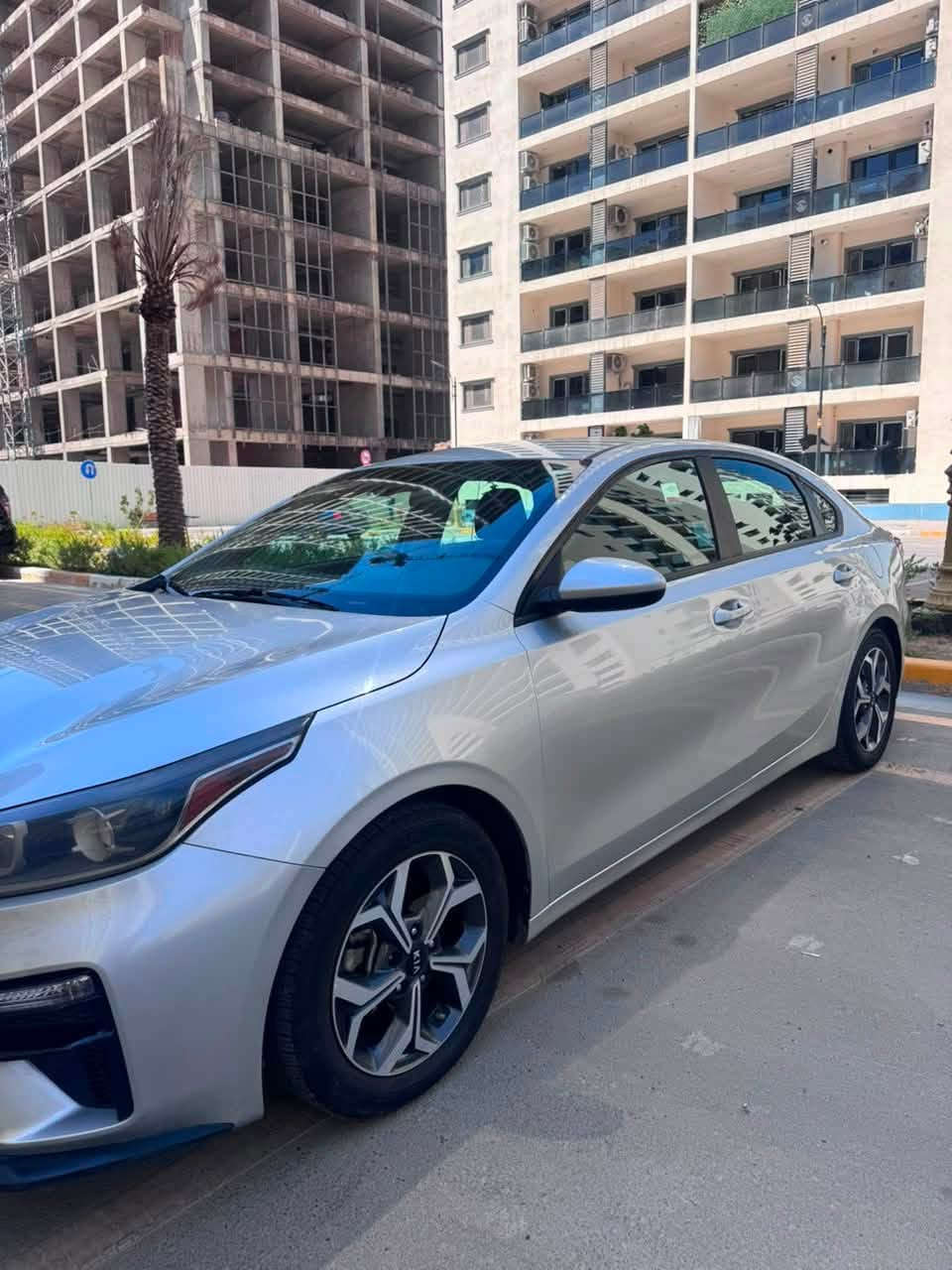 فورتي جديدة جداً وماكو بنظافتهه
‏Kia forte 2019
ماشية 48000 ميل
تحكمات ستيرن 
شاشة اندرويد
مانع انزلاق
رادار امامي
توقف تلقائي
الايرباكات سليمه
كير AT المرغوب
السيارة على ايد وحده صار ٥ سنوات 
وضربتها بسيطة جداً ومرفقة بالصور
***********
مكان بغداد 
#رقم سليمانية باسم شركة طالبين مبلغ على التحويل يقطع من السعر بعد التفاوض 
السعر ١٢٥$
