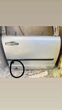 باب دوج كرفان جهة السكن  لون رصاصي  موديل ٢٠٠٨--٢٠٢٠  بيها بس هذا الخي...