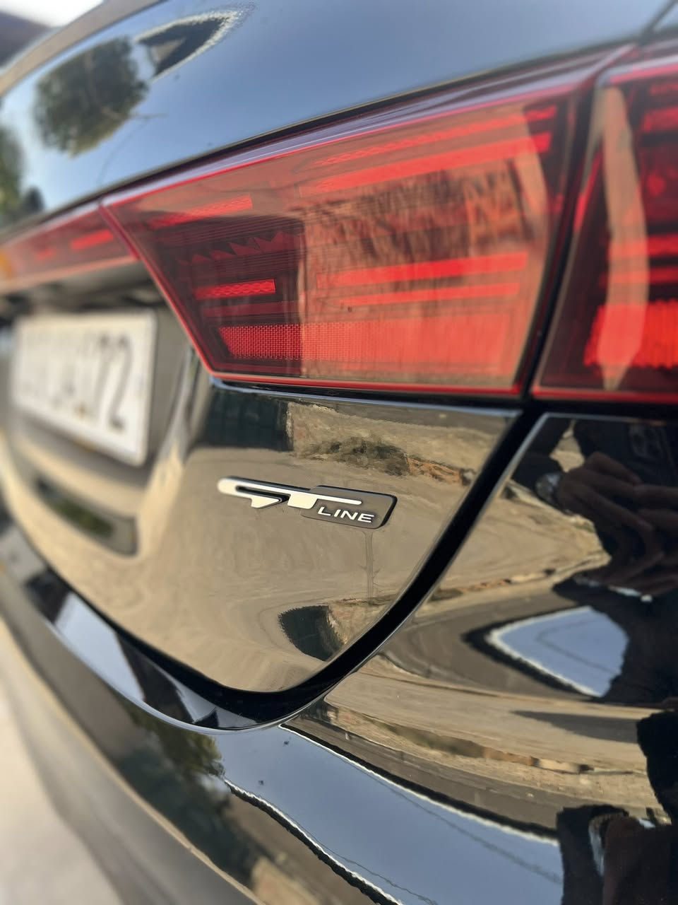 بيع او مراوس
كيا فورتي جي تي لاين2024 
فووووول مواصفات للاخير
اعلى فئة بالفورتي
ماشيه29  الف بعدهه بريحة الشركة 
محرك 2000 دوش المرغوب
اللون اسود ملكي 
رادار 
 وفتحة سقف 
الجام ينزل بالريمونت البصمة
كشنات جلد كلهن 
مع تحكم كهرباء وتدفئة وتبريد بالكشنات
 اشاير بالمري 
نظام الصوت والشاشة من هارمن كاردن
 مضخم صوت وضوح جدآ ممتاز رادار امامي وخلفي وجانبي
 سبير بلاد كومهو 
وضعيات قيادة
 توقف ذاتي
 تحديد مسار
 قيادة ذاتية كاميرا امامية صندوق كهرباء يفتح عند الاقتراب
 اشارة ترحيب باليدات عند الاقتراب 
بصمات بوب 
الجام ينزل بالبصمة
تبريد خلفي 
ارضيات ربل بلاد حوض ستندر عليهه 
السيارة ما ناقصها برغي كاملة مكملة
 رقم معوقين بغداد وكالة 
 بدون ارباك بدون ارباك حادثهه جدآ جدآ بسيط دعامية وشووووية من البنيد وتكحيل بسيط ما مبين بالجاملغ الامامي اثر شخوط ناعمة جدآ وشوف العين وبالعراق صار بيهه بارد بالهلال مال الجاملغ الخلفي جدا بسيط 
غراض السيارة كلة تفصيخ بلادي شرط الفحص
السيارة كارتون سعره 155  
المكان بالبصرة موجود وتساب
***********
