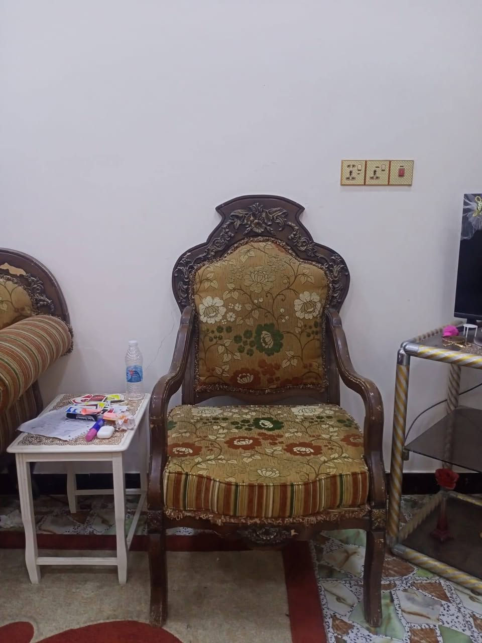 للبيع
تخم رئاسي كامل ونظيف خشب زان 
السعر  250 الف وبيها مجال بسيط للشراي الجاد


**إذا كنت صاحب هذا الإعلان وتريد حذفه لأي سبب، رجاءا أرسل رسالة إلى الدعم الفني**