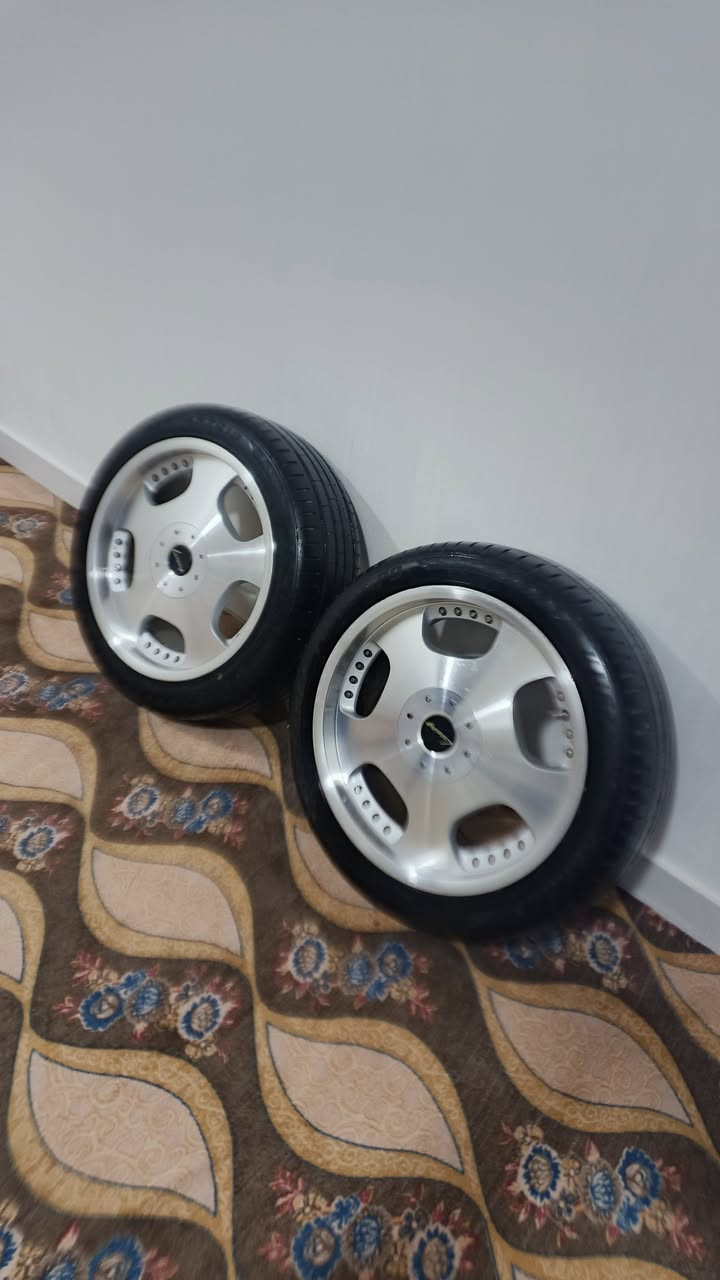 سلام عليكم للبيع حجم 18 ملكه او يرهم ماجستا شرط الفحص السعر 400  ***********
