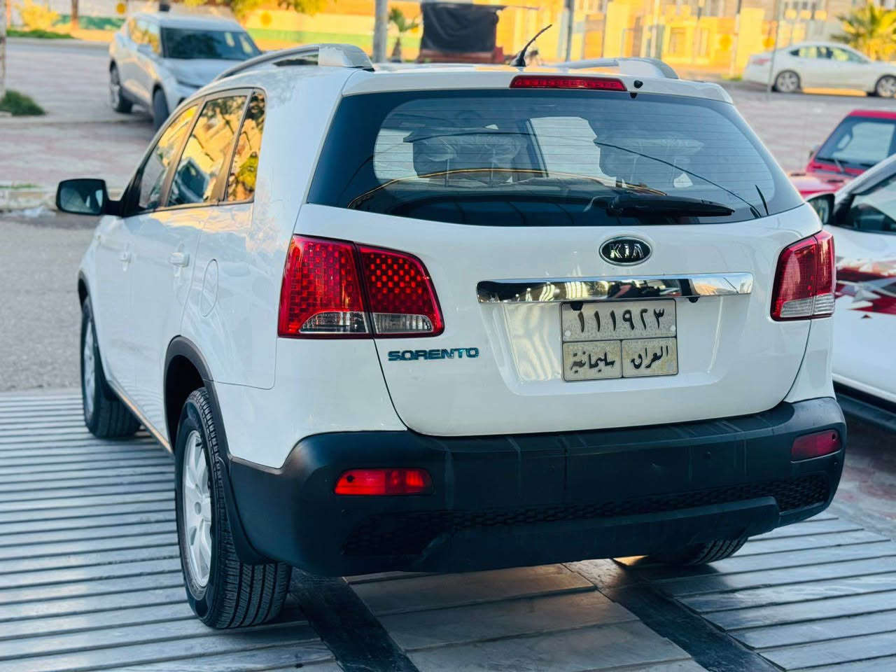 سورينتو 2012 خليجي ماشي 121000KM بدون صبغ سونار موجود، مواصفات: دواخل نص جلد و بك لايتات ليد و شاشة  و كاميرا و تبريد مركزي، 7 اراكب ، سنوية جديد لل2027 تحويل بشرط ، سعر 150 بيه مجال قليل

رقم تلفون *********** خناقين, ديالى
