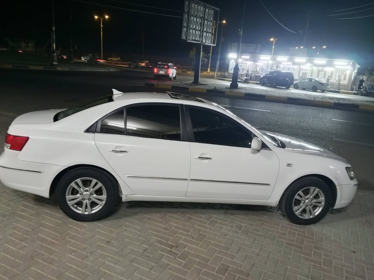 السلام عليكم سوناتا أدوات مكصوص مديل 10 فول سياره ليوم كملت كلها شرط ربع ماتصرف عليها كير مكينه تبريد تتفئه صدر تاير مكفول مكاني بلد ***********
