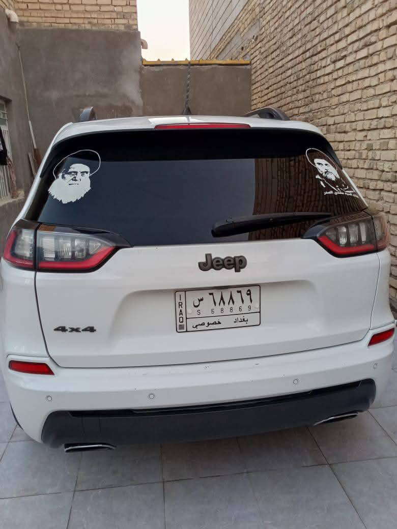 السلام عليكم
جيب شيروكي بزون ٢٠٢١ رقم بغداد فول مواصفات للاخير مكينه اربعه بستم تيربو فور ويل غرفه جلد اسود قياده اليه توقف ذاتي قماره فتحتين بانوراما انضمة قياده اربعه رادار وحساسات امامي وخلفي ضربتها بجم خفيفه طرف المدكر الامامي وخشم البنيد 
اذا مكان ضيك وتريد تطبكها وخاف اطخها هي تطبك بوحدها 
بيها مواصفات هواي وفقط الجانيها يعرفها سعرها 170
***********
