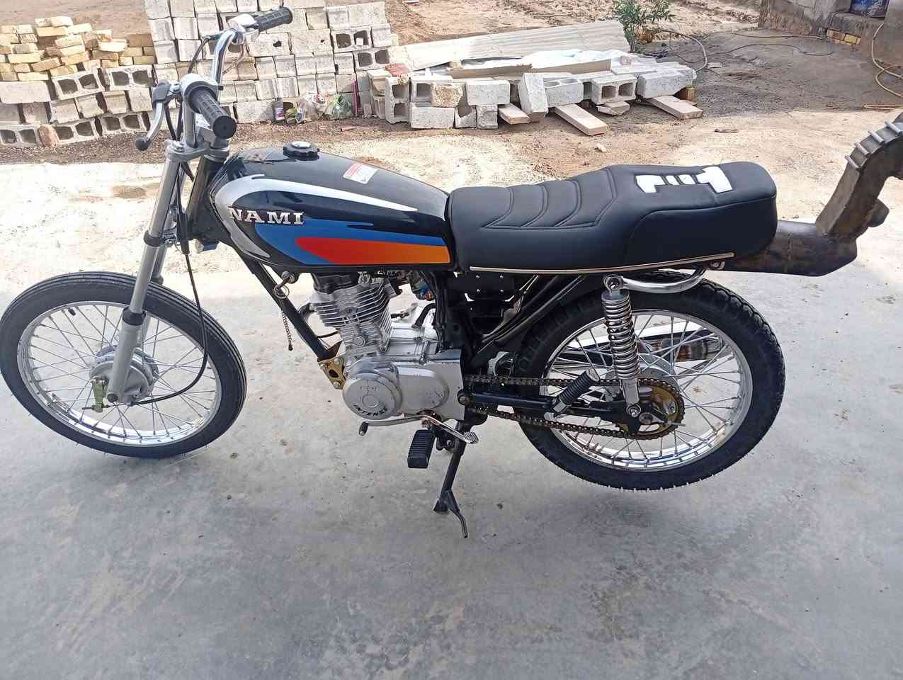 السلام عليك الدراجة للبيع تعمير الشاصي 2017والباقي 2025 اوراق اصولي والسعر خاص ***********
