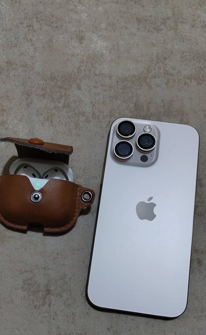 🔥 للبيع 🔥ايفون 16 برو ماكس

📱 iPhone 16 Pro Max
• سعة 256GB
• Battery Health: 90%
• الجهاز نظيف جداً، مكفول من الشخط
• جميع الوظائف شغالة 100% كفاله من كلشي موبس فتح

ويا🎧 السماعات الأصلية
• نظيفة ومكفولة من الشخط جيل ال4 

💰 السعر ثنينهن: 1,550,000 دينار عراقي
قابل للتفاوض بالمعقول بعد المعاينة.

للمهتم، التواصل خاص.مكان بصرة


**إذا كنت صاحب هذا الإعلان وتريد حذفه لأي سبب، رجاءا أرسل رسالة إلى الدعم الفني**