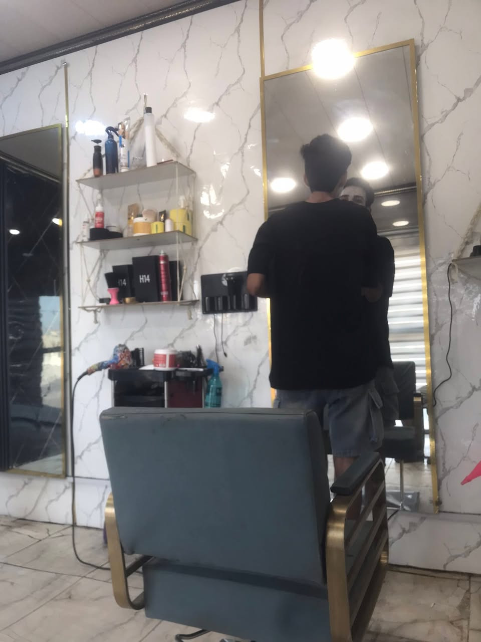 حبايب سعر مناسب مرايات ثنين وكراسي ثنين سعر ٢٠٠


**إذا كنت صاحب هذا الإعلان وتريد حذفه لأي سبب، رجاءا أرسل رسالة إلى الدعم الفني**