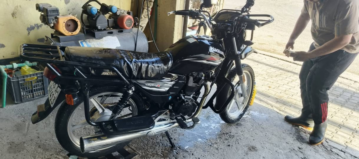 سلام عليكم 
هاوجي ٢٠٢٣ 
محرك ٢٠٢٥ دايون سونك 
دراجه جاهزه وكلشي ماعايزه 
وكلشي موضح بصوره مابيها اي ختلاف عن صوره تصل وتدلل ***********
