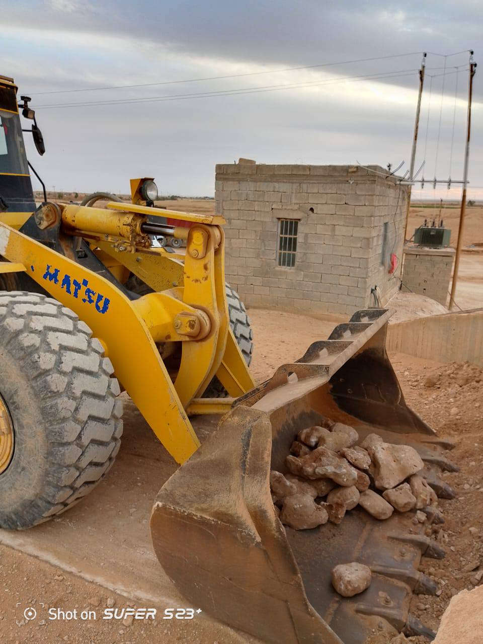 مكلف بلنشر  السلام عليكم 
للبيع شفل كوماتسو حجم 𝟑𝟖𝟎 داش 𝟓 موديل2003 منفيس اربيل
مكان الشفل الانبار القائم للإستفسار اكثر  الاتصال على صاحب الشفل 
***********
