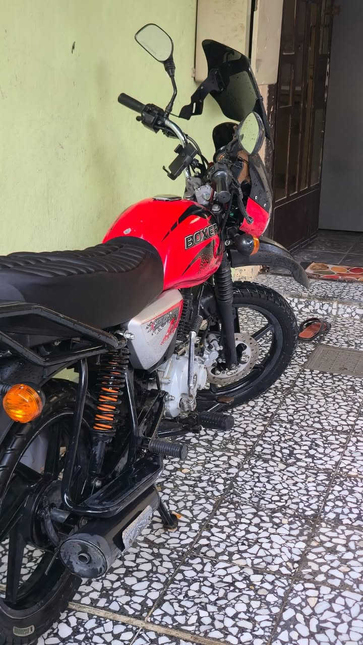 السلام عليكم بوكسر رقم بغداد باسمي تحويل ثاني يوم موديل 21 كفاله عامه مكينه برغي ممفتوح بيها شرط قليل مشتغله دلفري نكره سلف اي نقص مابيها جيب فيتر وافحص السعر 2250 العنوان بغداد حي القاهره ***********
