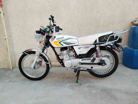 السلام عليكم ماطور للبيع موديل 25 مكلف بالنشر ماطور بعد على وضع الشركه السعر 700وبي مجال للاتصال على هذا الرقم ***********
