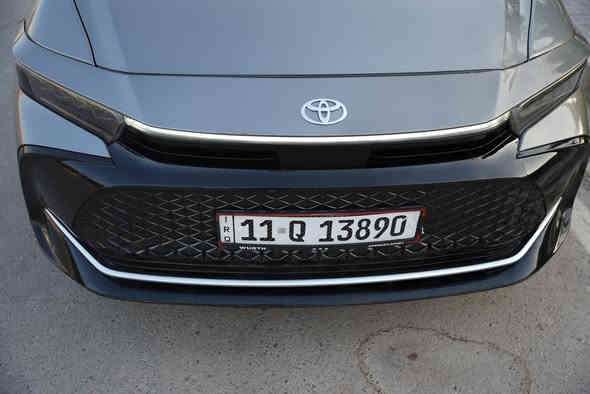 تيوتا كراون لمتد (مواصفات بلاتنيوم )
🔰الموديل 2024
🔰ممشه 22000كيلو متر 
🔰رقم بغداد 
🔰المواصفات 
🔰كامرات 360درجه
🔰بانوراما 
🔰رادرات اماميه 
🔰رادرات جانبيه 
🔰رادرات خلفيه
🔰مقاعد تدفئه وتبريد 
🔰محرك 4 سلندر هايبرد 2500 تنفس طبيعي 
🔰ويل قياس 21 انج رياضي 
الضرر
فقط تعديل بارد بدون اي صبغ
***********
