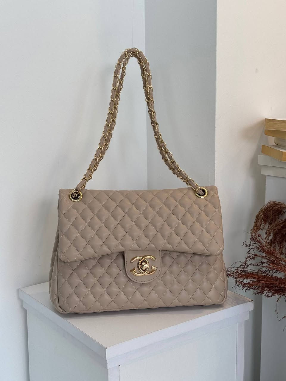 🎀 الفخامة كلها عندنا 🎀
مع #غين
حقائب نسائية ماركة – فاخرة – عالية الجودة
✨ بصمة فريدة لأناقتك ✨

📍 تابعوا صفحتنا لمزيد من العروض المميزة
📩 للاستفسار والتواصل: عبر رسائل الصفحة
📞 رقم الهاتف:
***********

💳 متوفرة خدمة الدفع بالماستر

حسابنا على الانستكرام

https://www.instagram.com/ghaen.9?igsh=MW04M256ZTJ5bnQxMA%3D%3D&utm_source=qr
