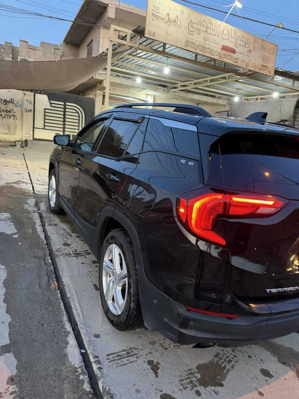 السلام عليكم 
جمسي تيران 2019,,
مواصفات ،،،،،،،SLT

بانوراما سقف 
تحديد مسار الشارع 
رادار امامي جانبي 
توقف ذاتي 
نضام انزلاق 
نضام اعطال 
نضام ايكو سبورت نورمال 
محرك 2000,,تربوو،،،
كشنات جلد كشنات هيتر امامي 
كامرى دواره خلفيه 
لايت ال اي دي زينون 
كشافات ضباب كثيف 
تبريد وتكييف الهواء مركزي 
بصمه تشغيل بصمه ابواب 

وبعد بيها مواصفات 
المحرك والجير بحاله ممتازه 

السعر المطلوب 165,,,ومجال الطيبين 
للستفسار اتصال ***********
خابر وتؤمر📜
