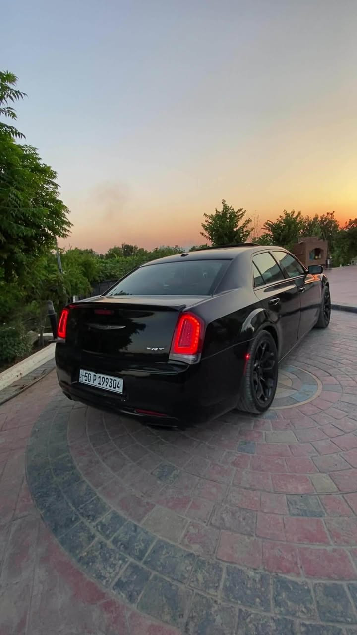 ئؤباما ٢٠١٤
براوه ي  دوبه يه 
ناوسوره سه ياره كه  
كوشن جلدو هيته ره 
سوكان هيته ر 
شاشه گه وره 
گير ته ياره 
سلايته 
ته بريدو كاره بايي هه موو شتيكي به شه رته 
كامل پيش و پشت و گؤراوه بؤ ٢٠٢١ 
ناوه كه شي گؤراوه بؤ ٢٠٢١ 
گيچ و سوكان و داروبه ردي گوراوه 
گيرومه كينه ي  بورغي لي بانه دراوه 
چوار تايه و ويلي s  له بنه  لؤك
چركه ي تيدانيه 
ره شي قه ترانه 
ده حم و ليدراوي نيه 
شوين قلادزي 
كؤدي بؤ كراوه به ناوي خؤمانه 
***********
٨٠ گه لا مجاليكي برايانه بشدار, السليمانية
