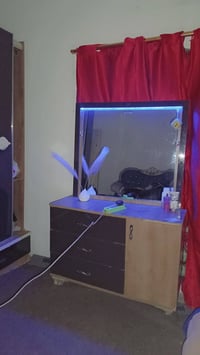 غرفة للبيع • نظيفه • شغاله