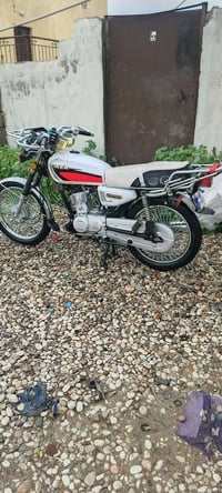 ماطور جديد ما مفتوح شرط برغي السعر 650 07505285344 منافيس موجود