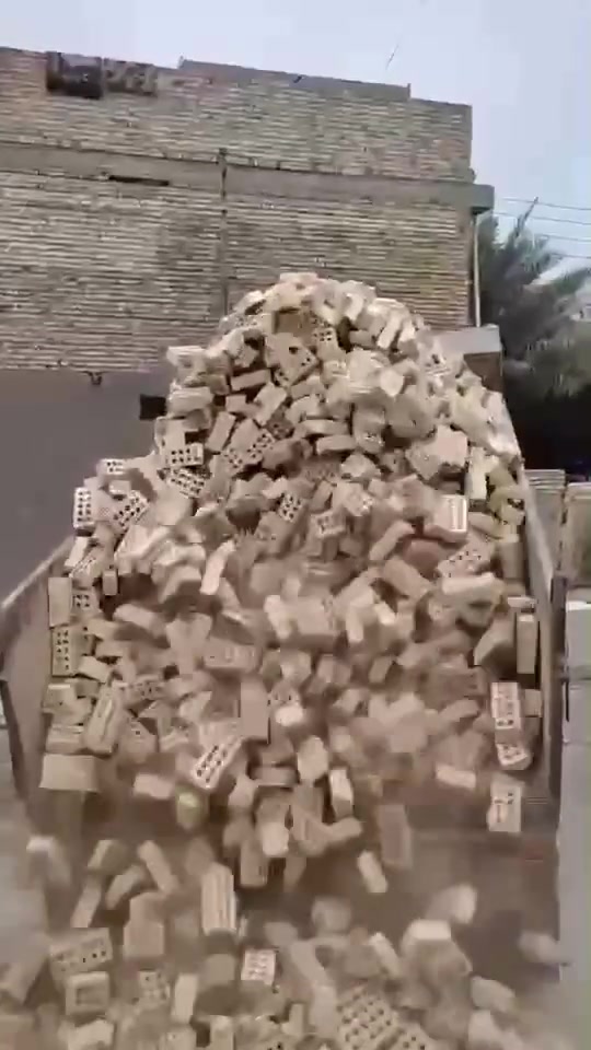 السلام عليكم دبل كسر نصه طابوك ونص كسر سعره مناسب توصيل بابك الاتصال ***********
