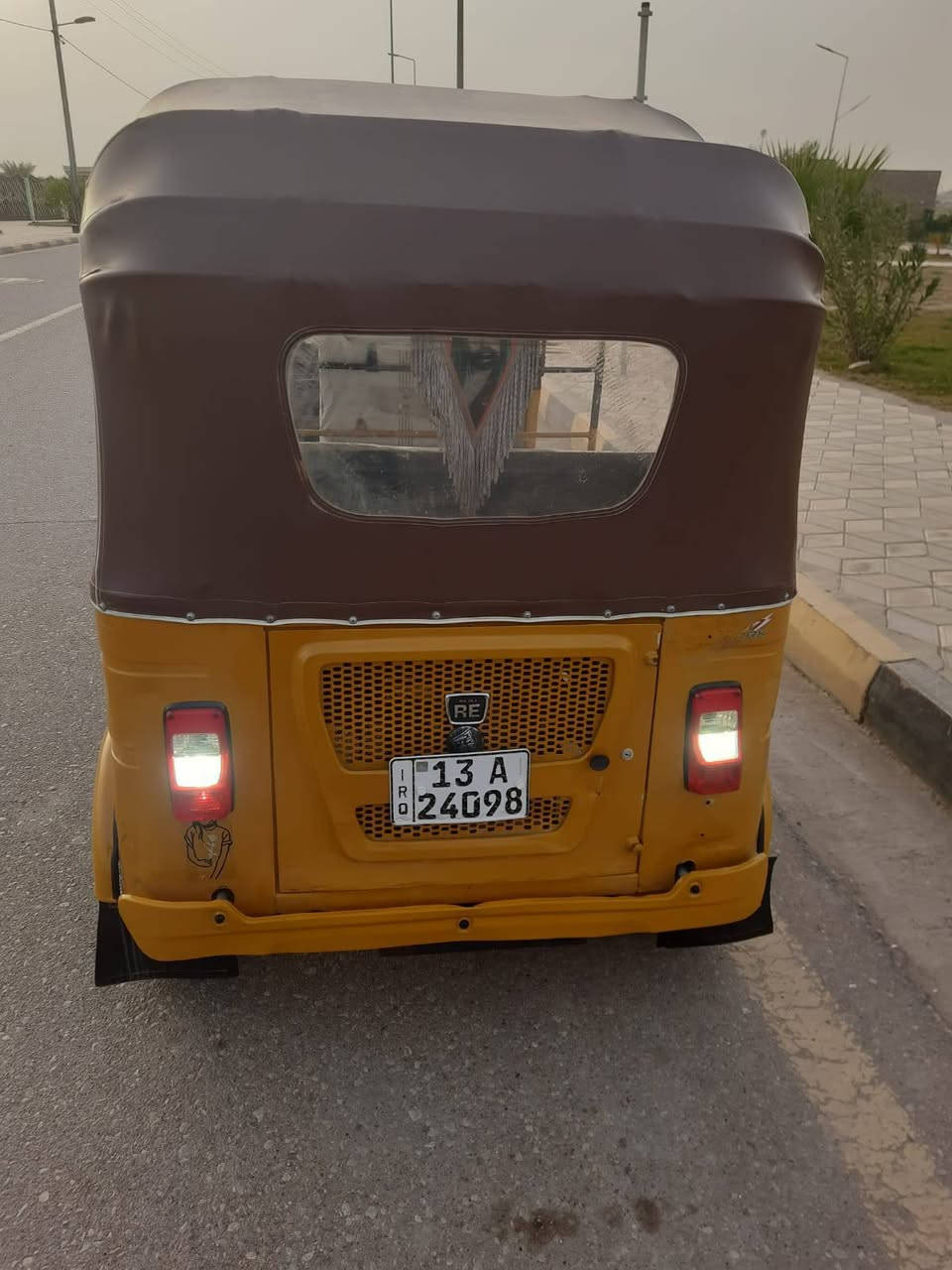 سلام عليكم شباب تكتك واحد وعشرين مرقم ميسان حيل عسكري سعر 6800وبيها مجال مكلف بل نشر هاذ رقم راعيها ***********
